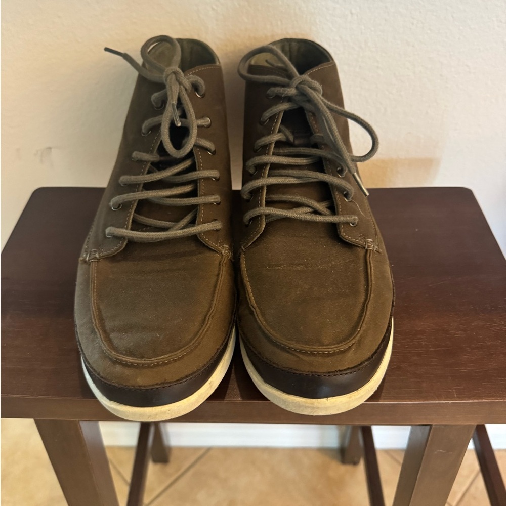 OluKai Brown Chukka Boots